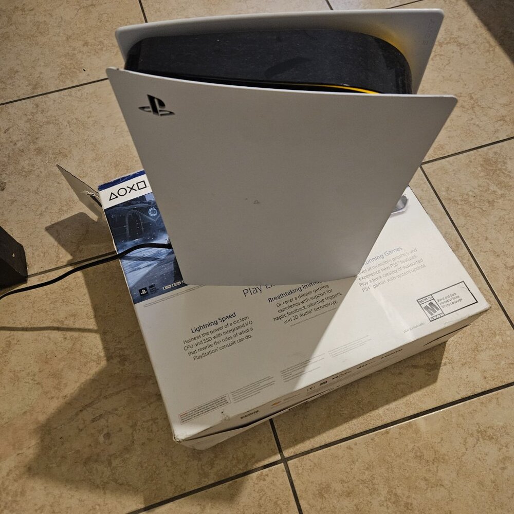 Ps5 - Picture 3 of 5